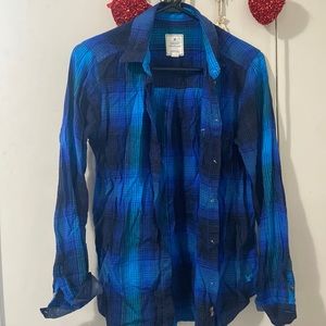 american eagle Xs shirt